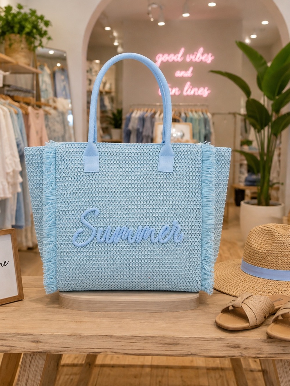 #28: NWT Summer Woven Fringe Tote Bag